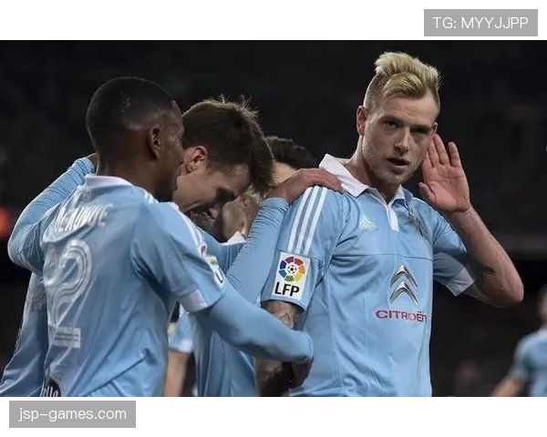 埃尔切更衣室氛围升温,全队团结一致迎战新赛季 埃尔切更衣室氛围升温,全队团结一致迎战新赛季