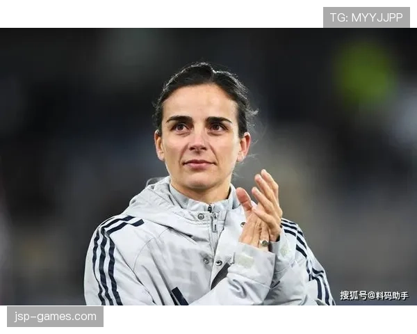 女足欧冠最佳射手争夺激烈，近期表现稳健引关注