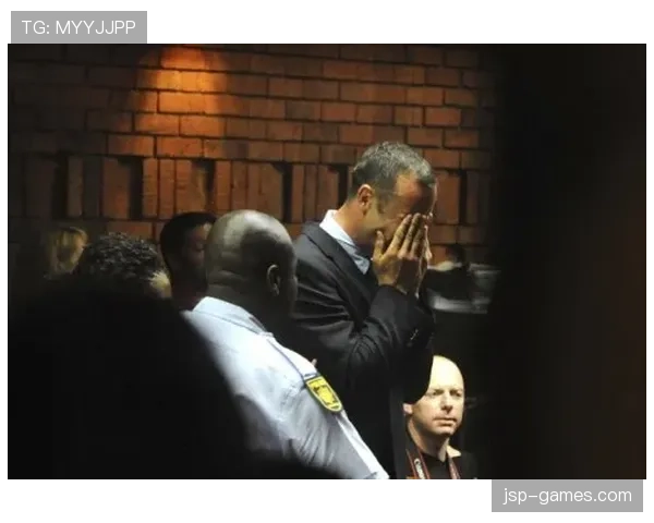 奥斯卡·皮斯托瑞斯的豪宅看得我怀疑人生，这日常和赛场上完全是两个人啊