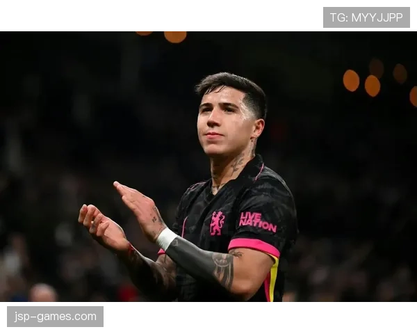 恩佐·费尔南德斯球场上狂飙，私下却被爆爱买菜到手软？